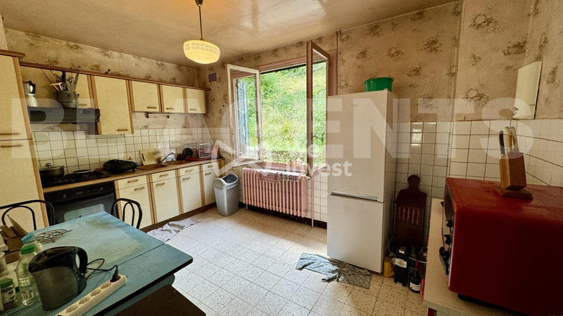 Maison - 120 m² - 9 pièces