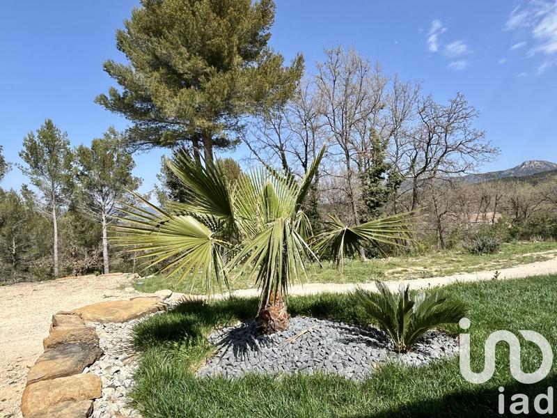 Maison - 256 m² - 7 pièces