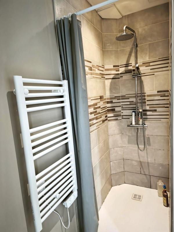 Appartement - 100 m² - 6 pièces