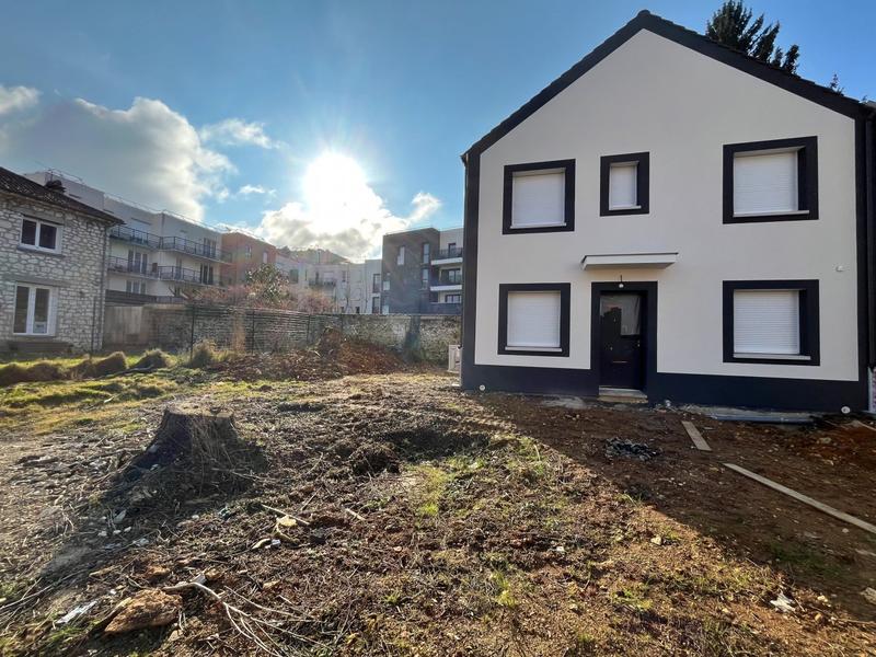 Maison - 97 m² - 6 pièces