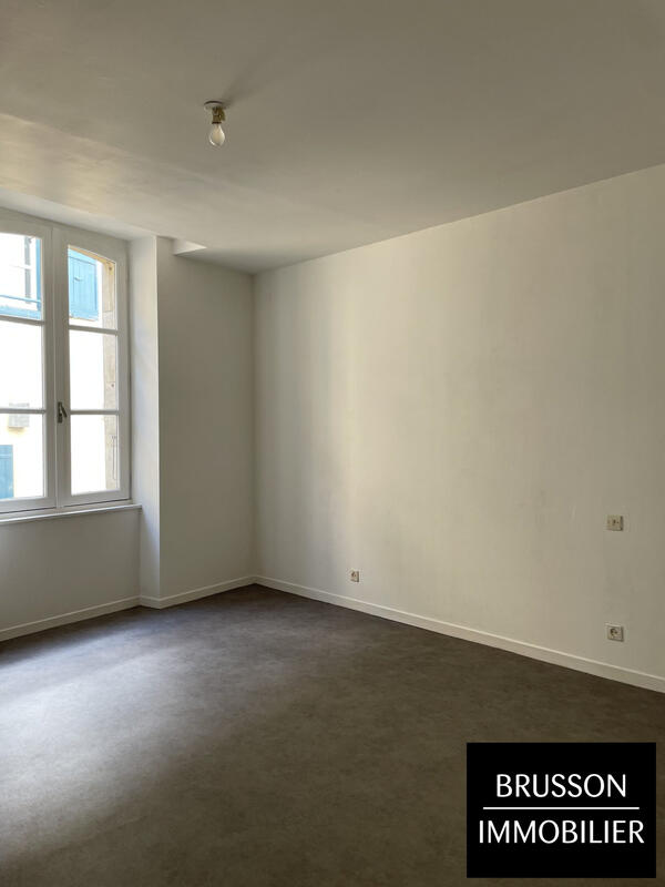 Appartement - 98 m² - 4 pièces