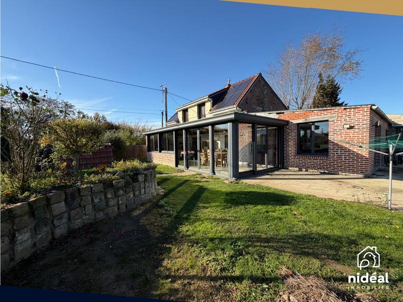 Maison - 196 m² - 6 pièces