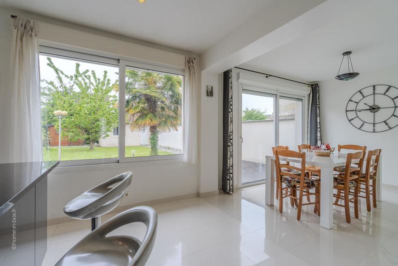 Maison - 185 m² - 7 pièces