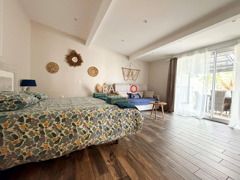 Villa - 234 m² - 11 pièces