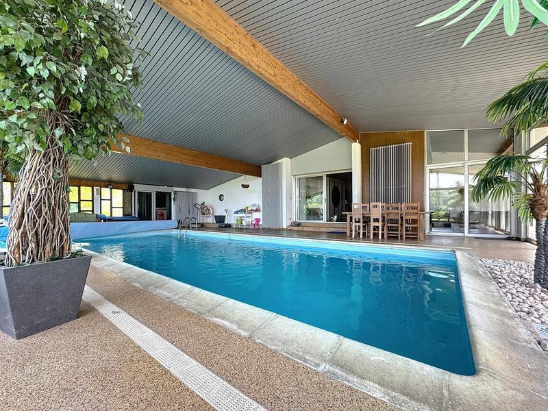 Maison - 225 m² - 5 pièces
