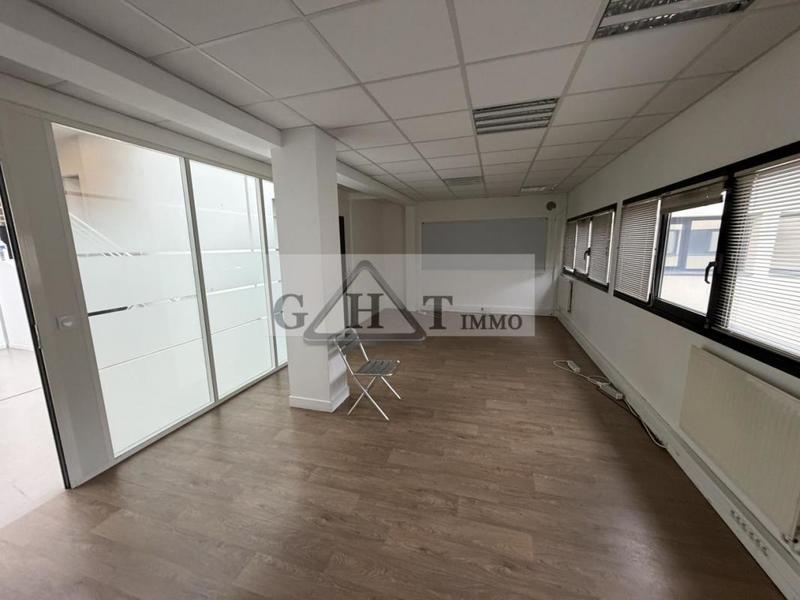 Local commercial - 389 m²