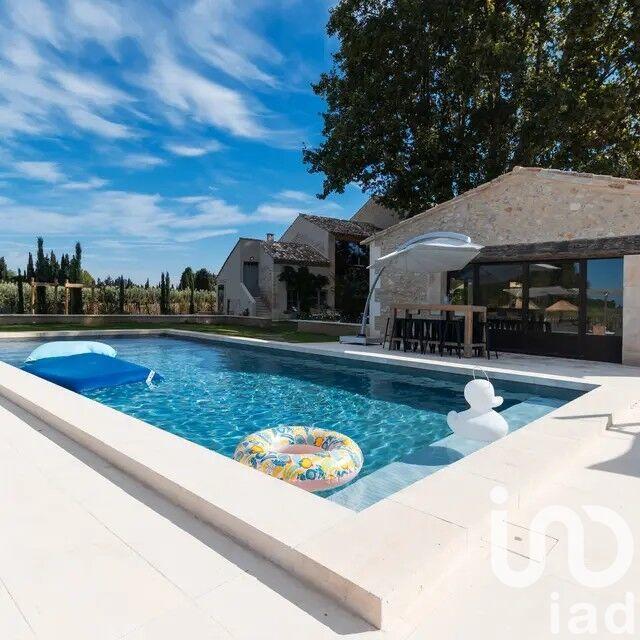 Maison - 360 m² - 10 pièces