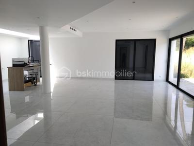 Villa - 169 m² - 6 pièces