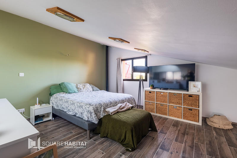 Maison - 254 m² - 8 pièces