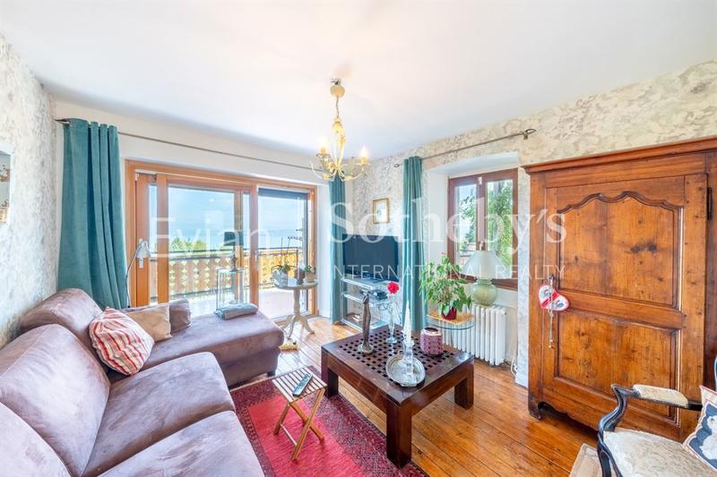 Maison - 261 m² - 13 pièces