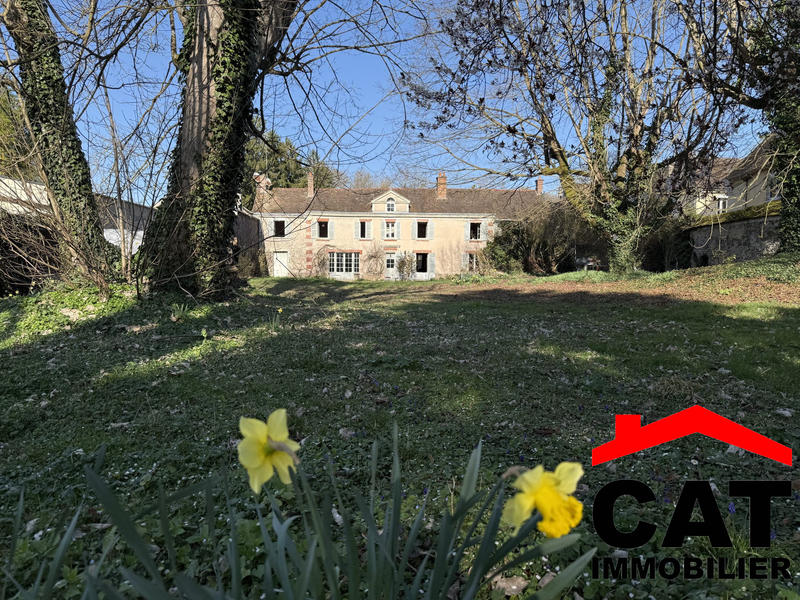 Maison - 366 m² - 13 pièces