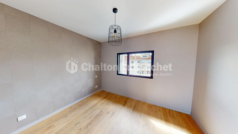 Maison - 121 m² - 7 pièces