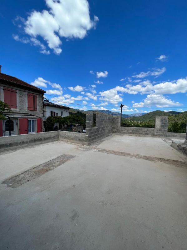 Maison - 112 m² - 3 pièces