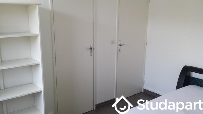 Chambre - 10 m² - 1 pièce