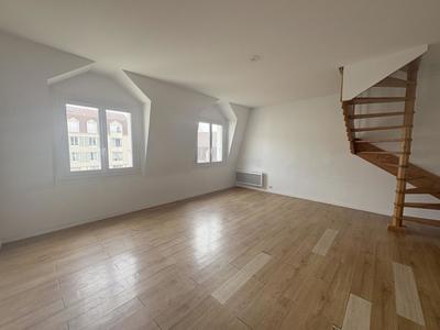 Appartement - 104 m² - 5 pièces