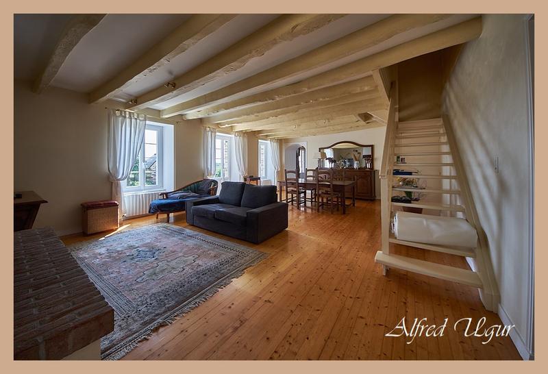 Maison - 218 m² - 8 pièces