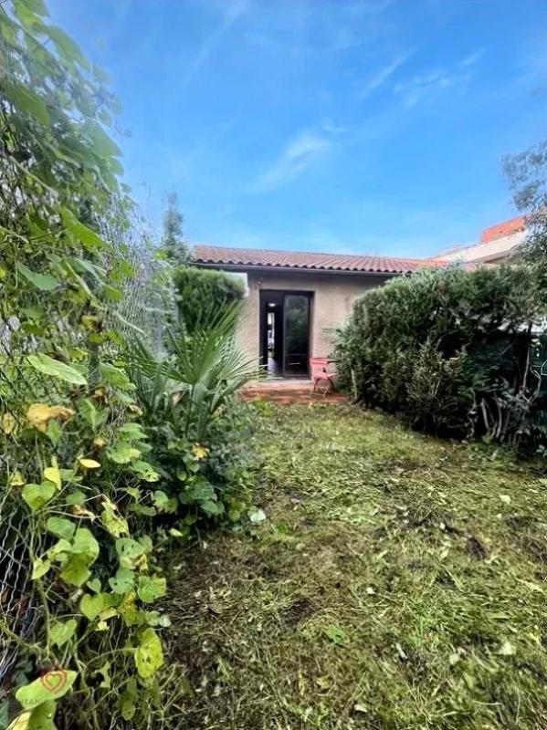 Studio - 25 m² - 1 pièce