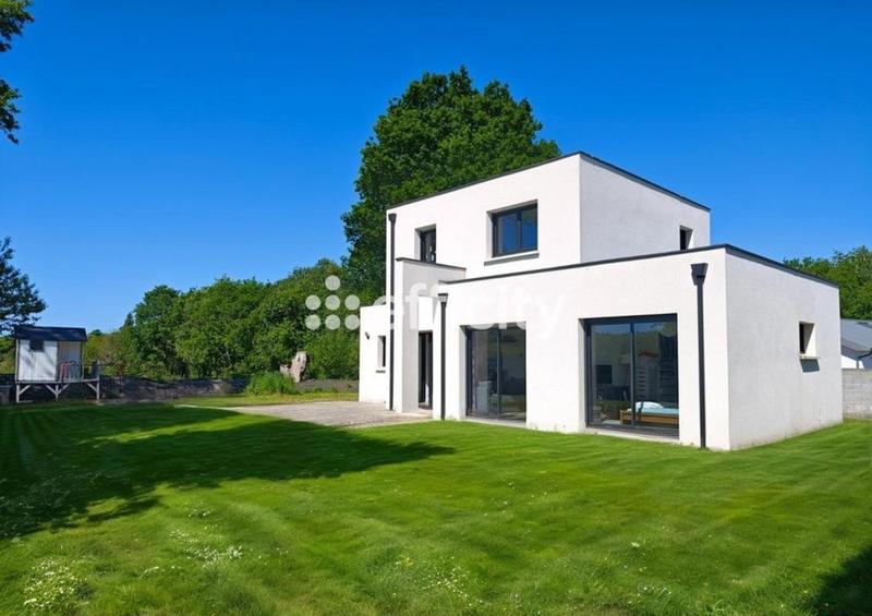 Maison - 126 m² - 6 pièces