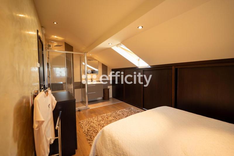 Maison - 175 m² - 6 pièces