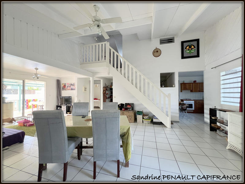 Maison - 130 m² - 5 pièces