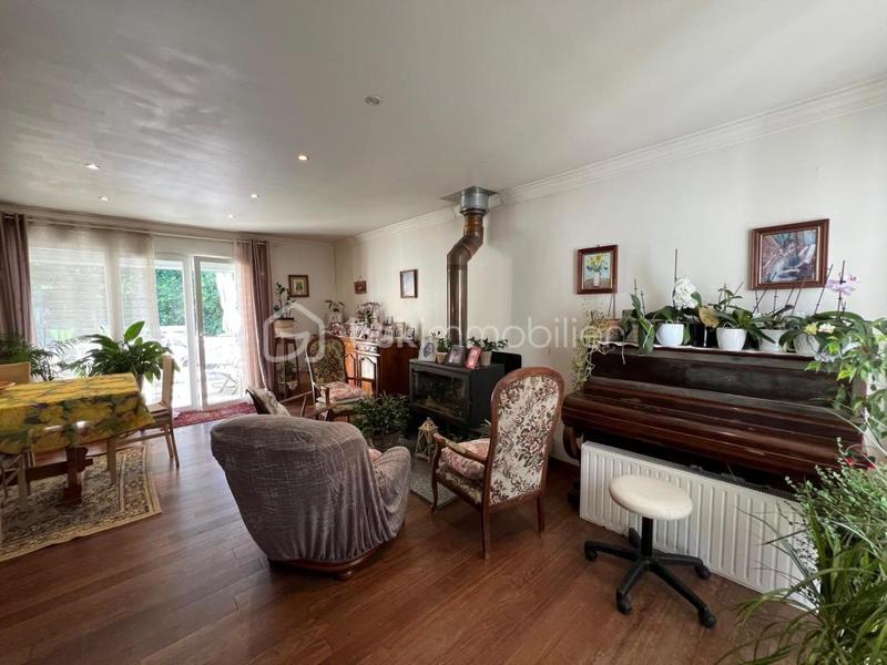 Maison - 142 m² - 5 pièces