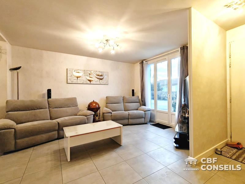 Maison - 96 m² - 5 pièces