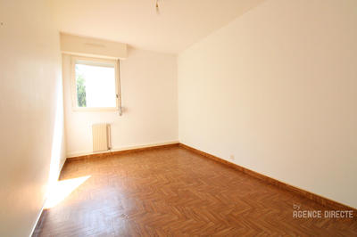 Appartement - 90 m² - 5 pièces