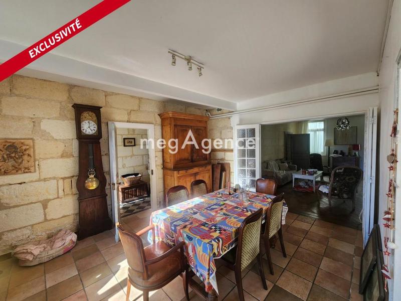 Maison - 250 m² - 7 pièces