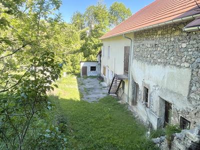 Corps de ferme - 400 m² - 5 pièces