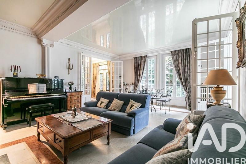 Maison - 200 m² - 6 pièces