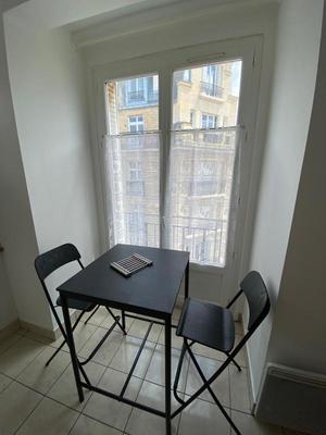 Studio - 30 m² - 1 pièce