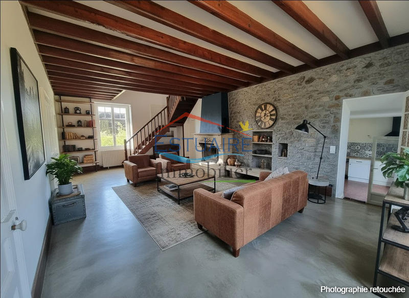 Maison ancienne - 195 m² - 8 pièces