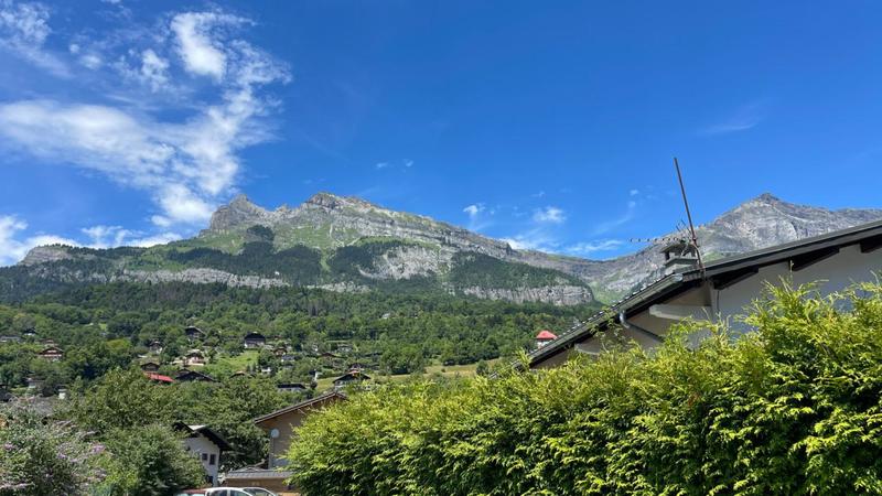 Maison - 232 m² - 9 pièces