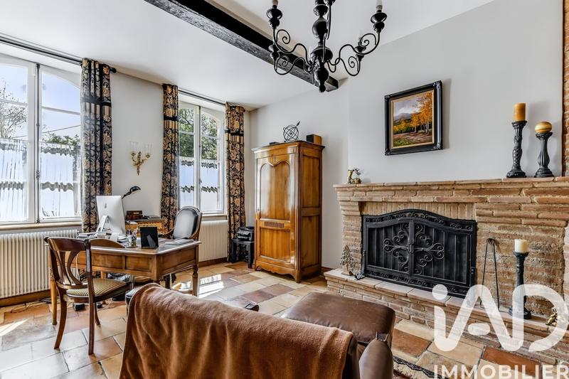 Maison - 435 m² - 11 pièces