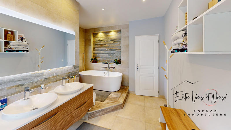 Maison - 156 m² - 5 pièces