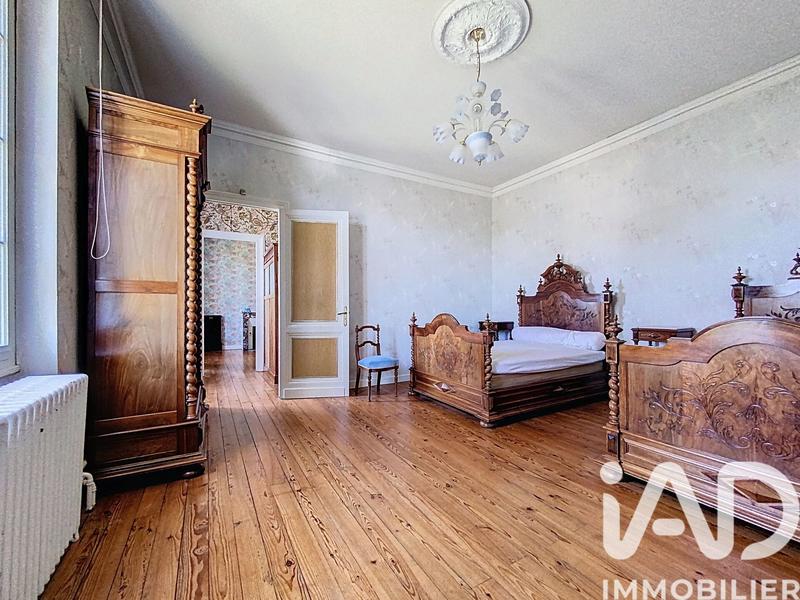 Maison - 198 m² - 7 pièces