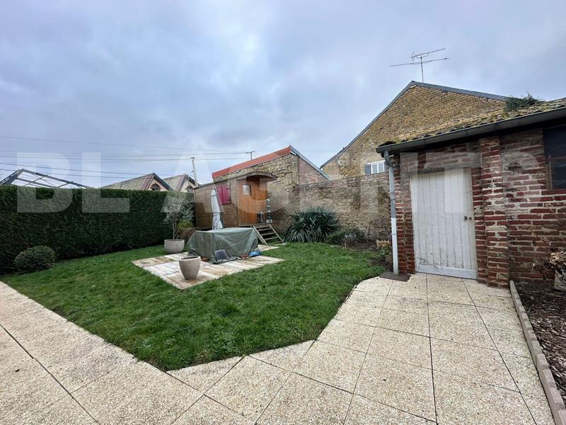 Maison - 247 m² - 10 pièces