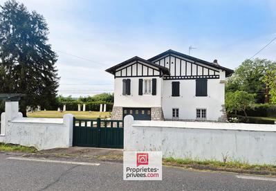 Maison - 179 m² - 8 pièces