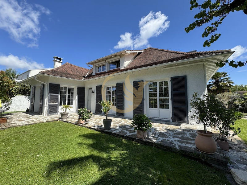 Maison - 145 m² - 7 pièces