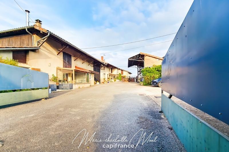 Propriété - 224 m² - 8 pièces