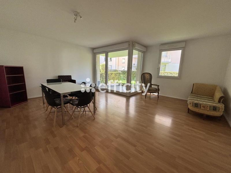 Appartement - 93 m² - 4 pièces