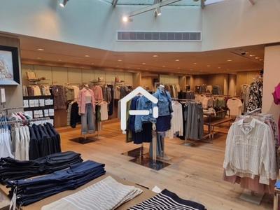 Local commercial - 220 m² - 3 pièces