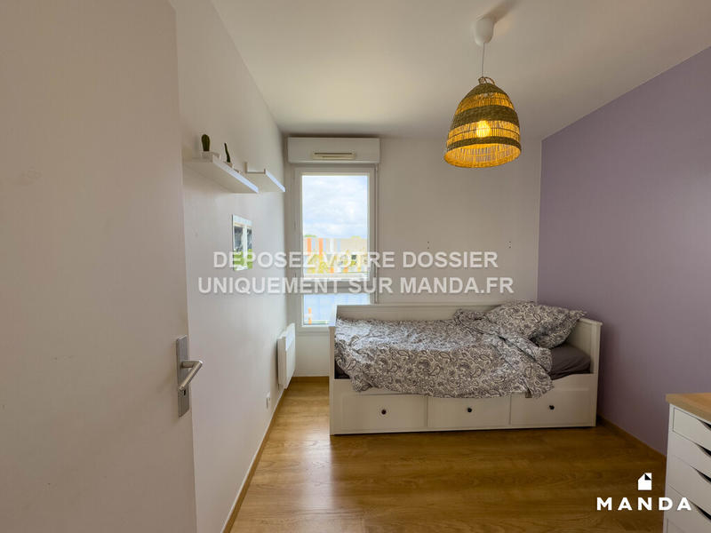 Chambre - 9 m² - 5 pièces