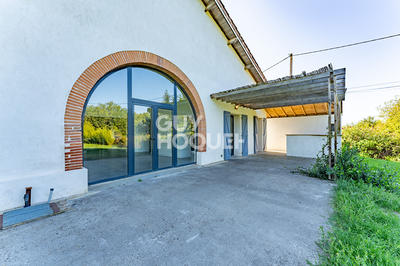 Maison - 276 m² - 8 pièces