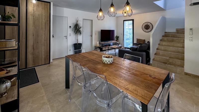 Maison - 120 m² - 5 pièces