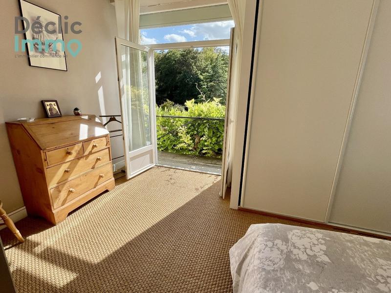 Maison - 275 m² - 9 pièces