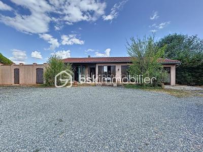 Maison - 96 m² - 4 pièces