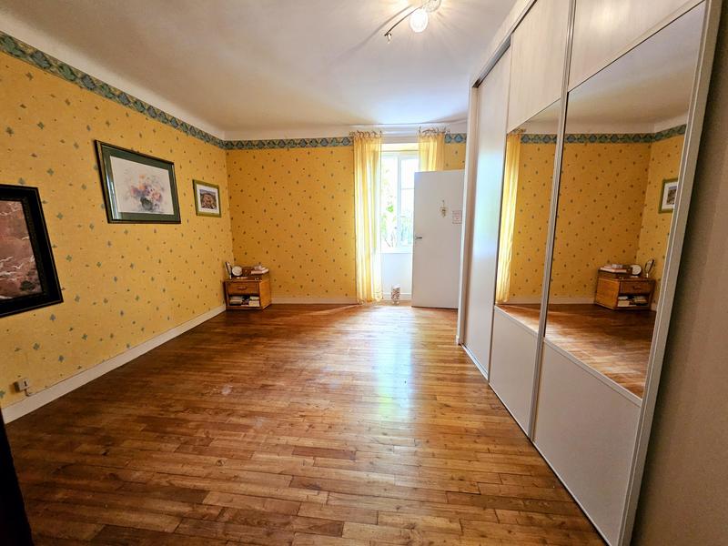 Maison de maîtres - 230 m² - 9 pièces