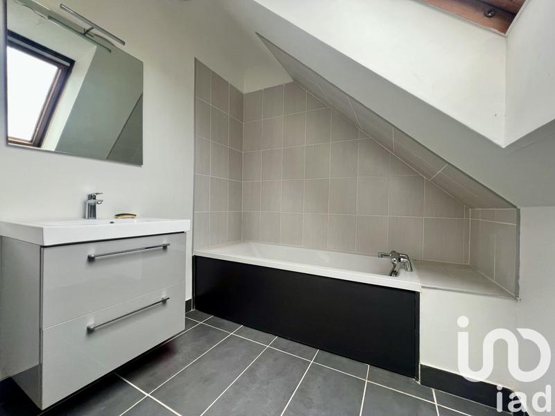 Maison - 214 m² - 7 pièces