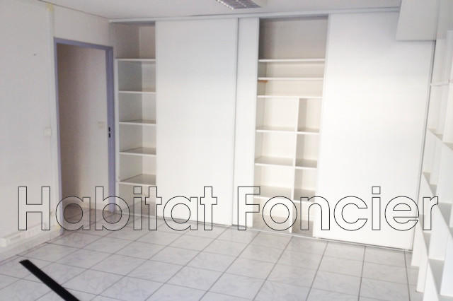 Bureau - 69 m²